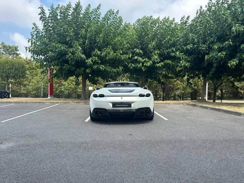 2025 Ferrari Roma Spider, 8/20