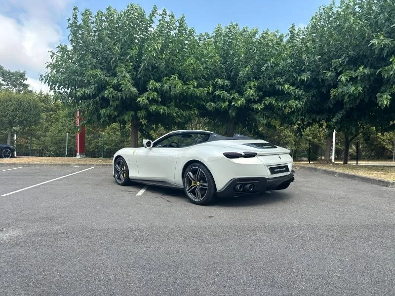 2025 Ferrari Roma Spider, 9/20