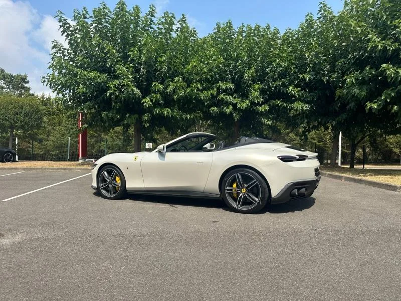 2025 Ferrari Roma Spider, 10/20