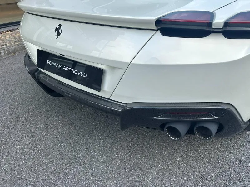 2025 Ferrari Roma Spider, 17/20