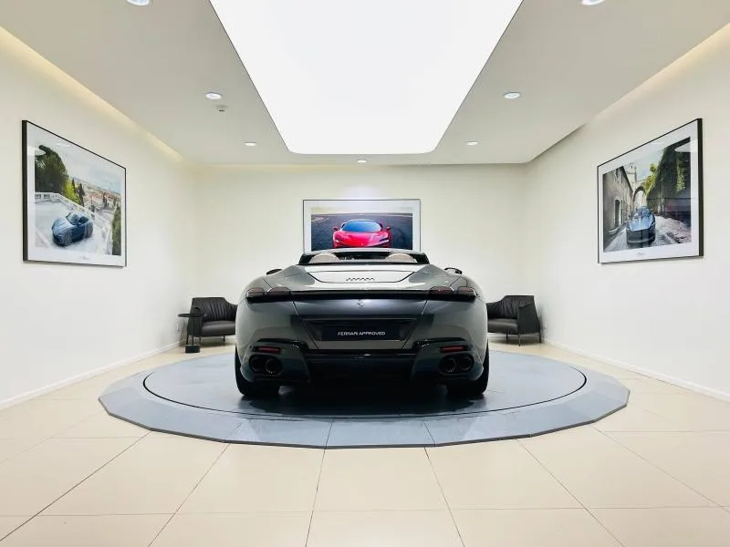 2025 Ferrari Roma Spider, 7/20