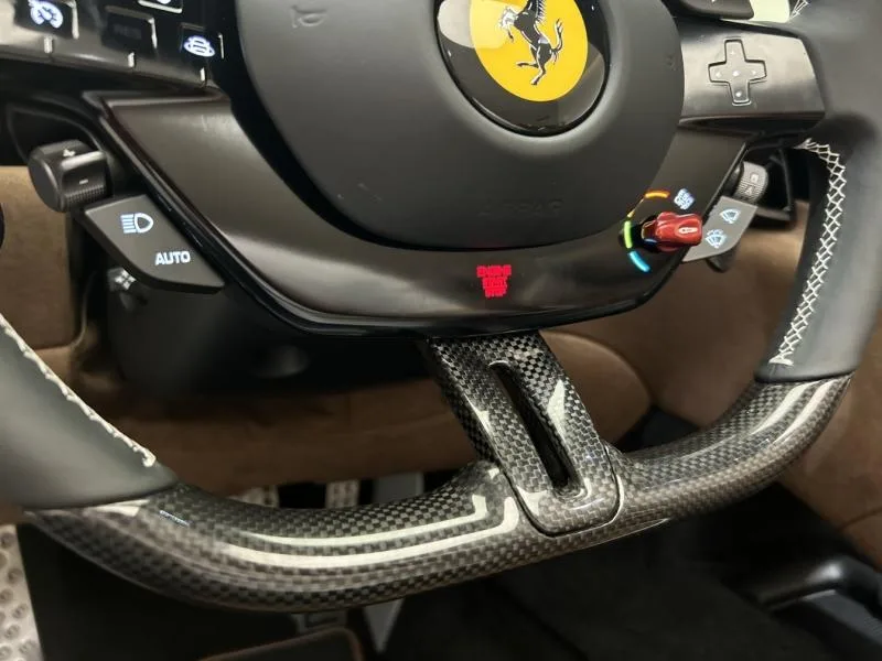 2025 Ferrari Roma Spider, 11/20