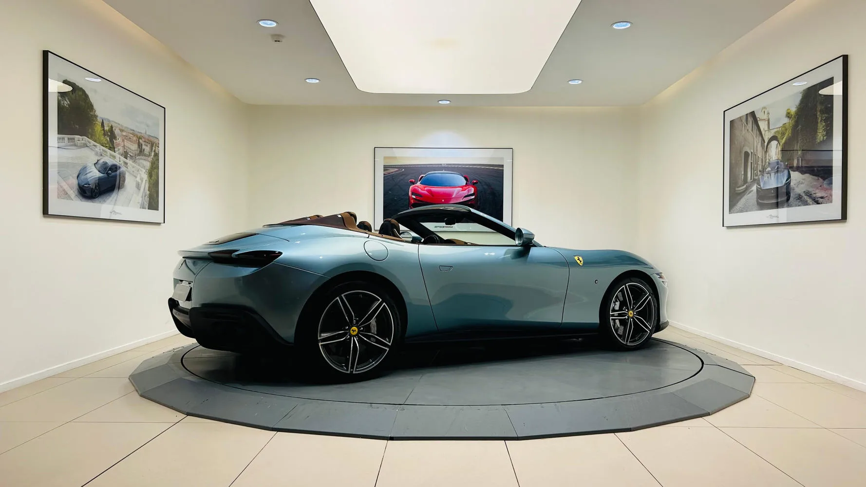 2025 Ferrari Roma Spider, 3/30