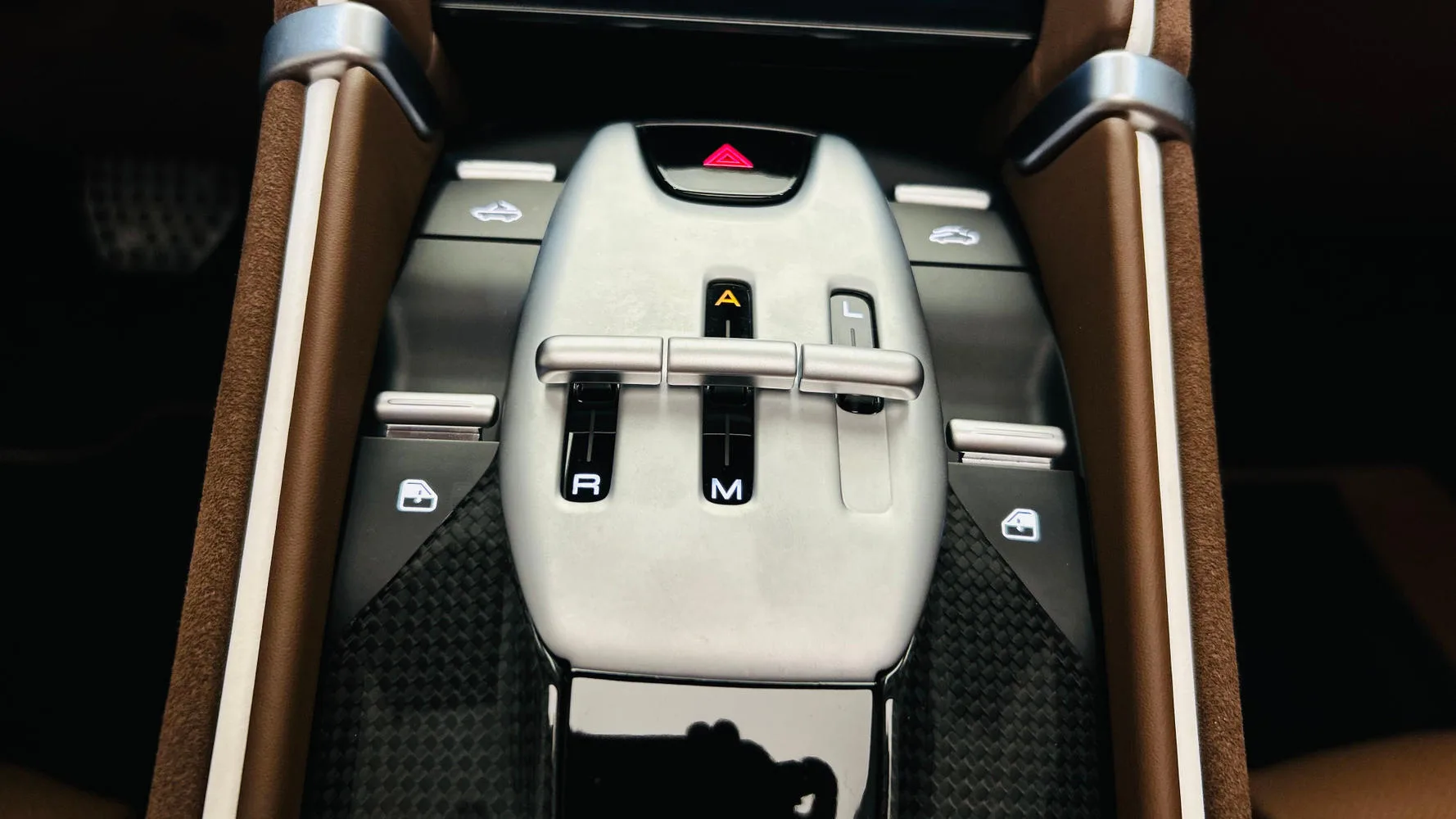 2025 Ferrari Roma Spider, 18/30
