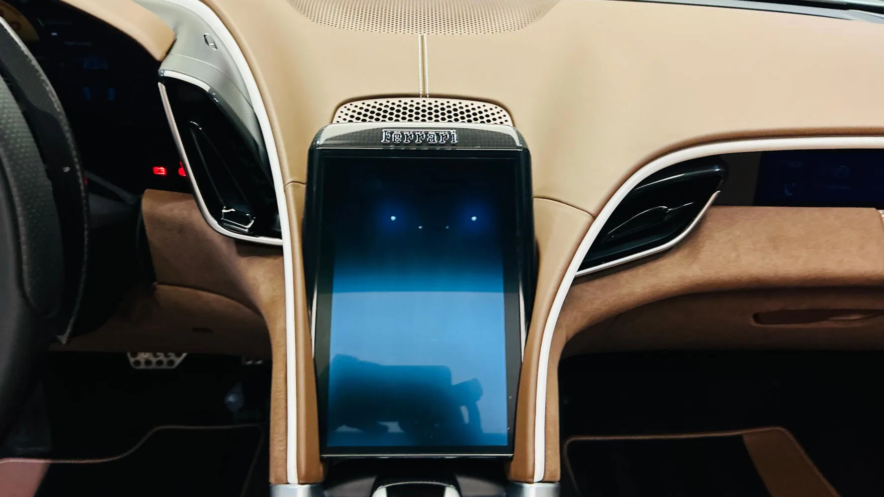 2025 Ferrari Roma Spider, 19/30
