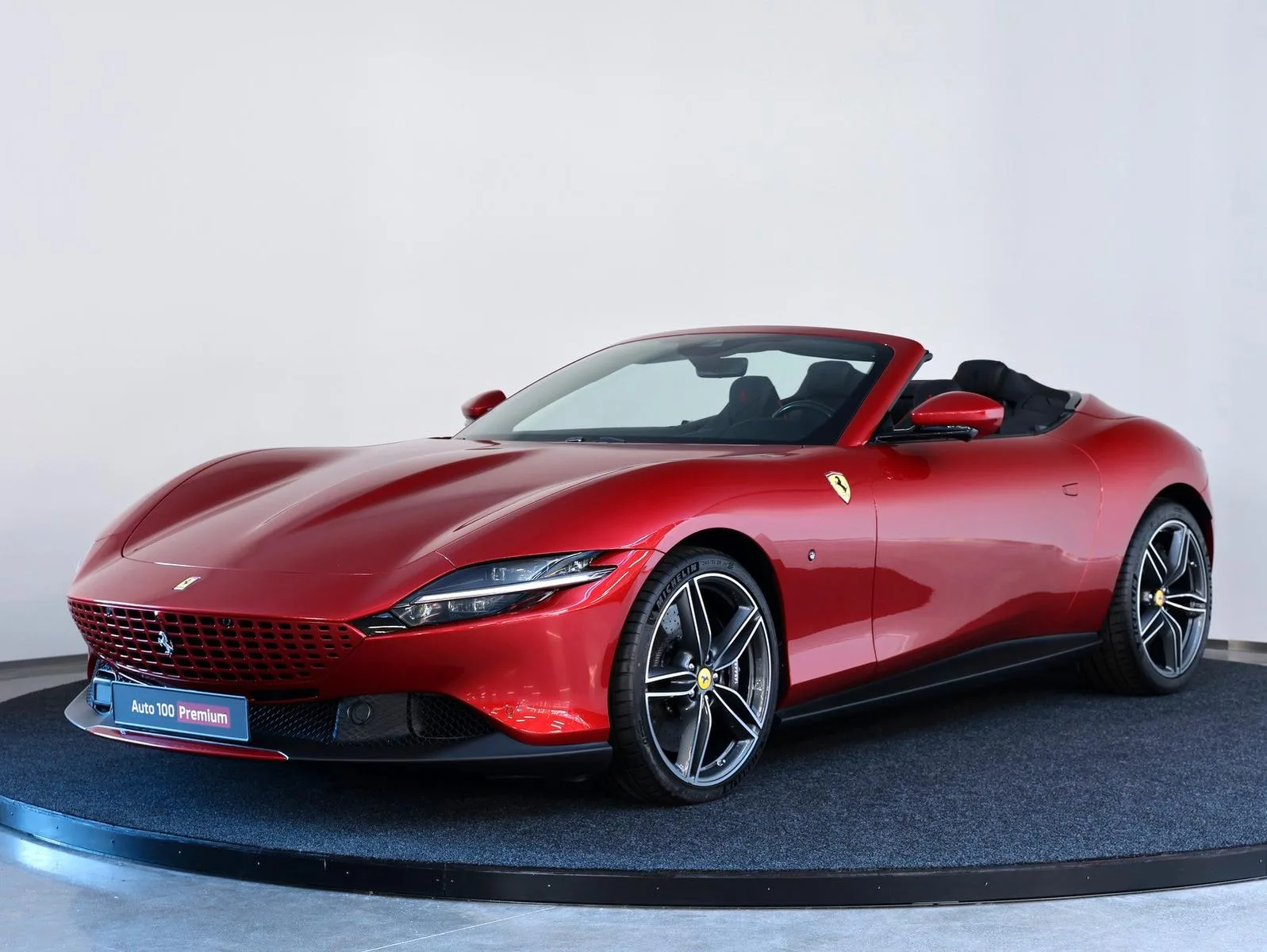 2025 Ferrari Roma Spider angeboten von einem Fachhändler in Tallinn, Estland, Hauptfoto