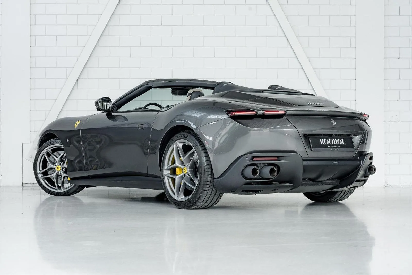 2025 Ferrari Roma Spider, 4/30
