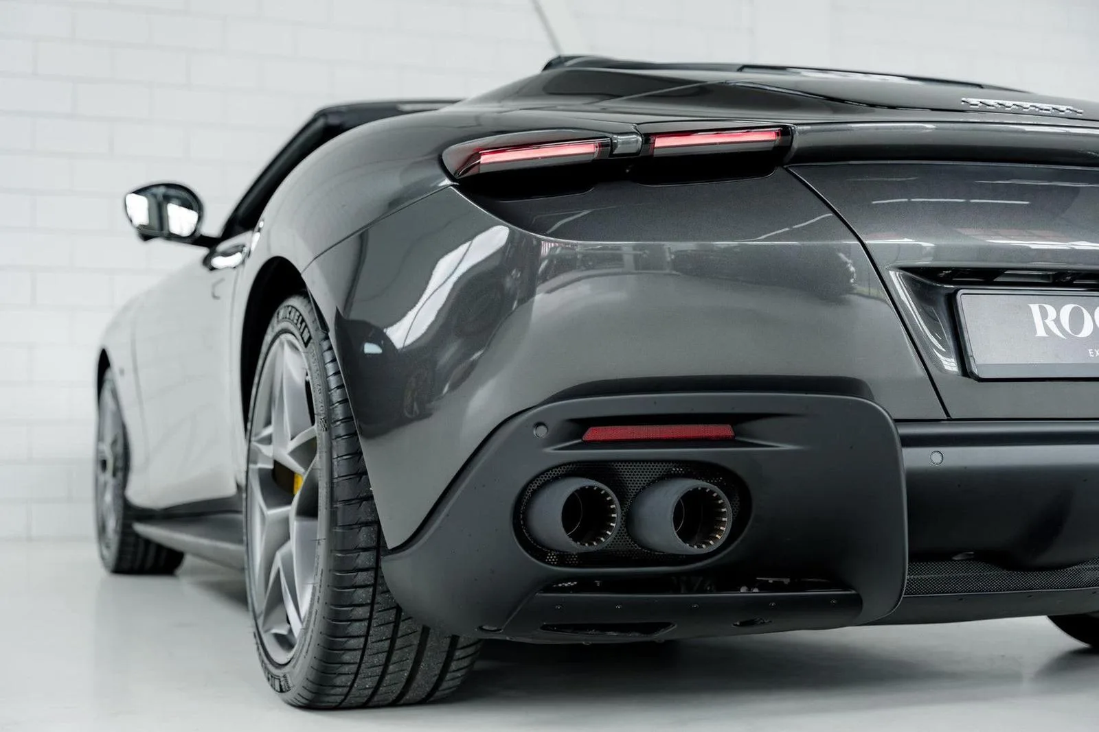 2025 Ferrari Roma Spider, 6/30