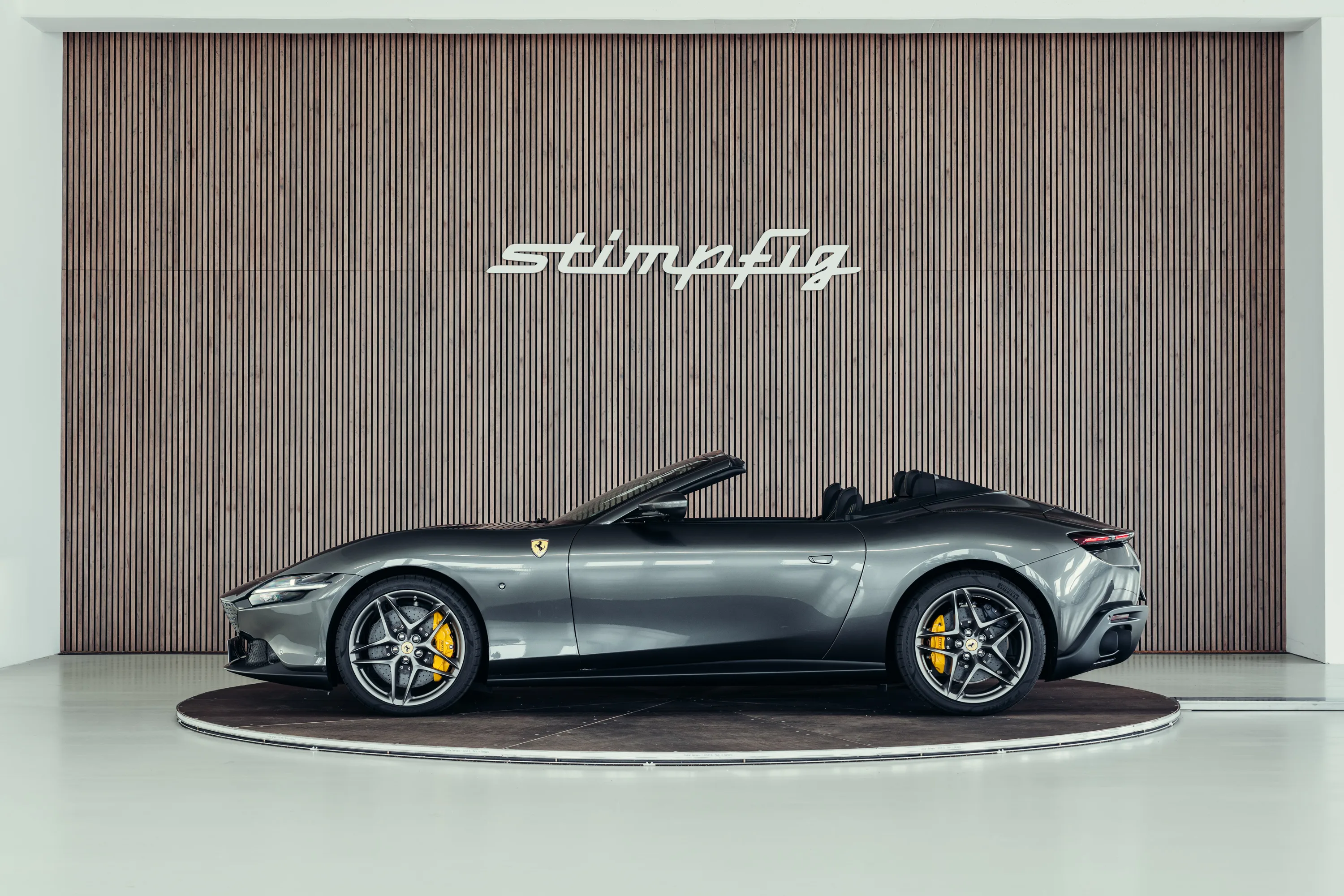 2025 Ferrari Roma Spider, 2/30
