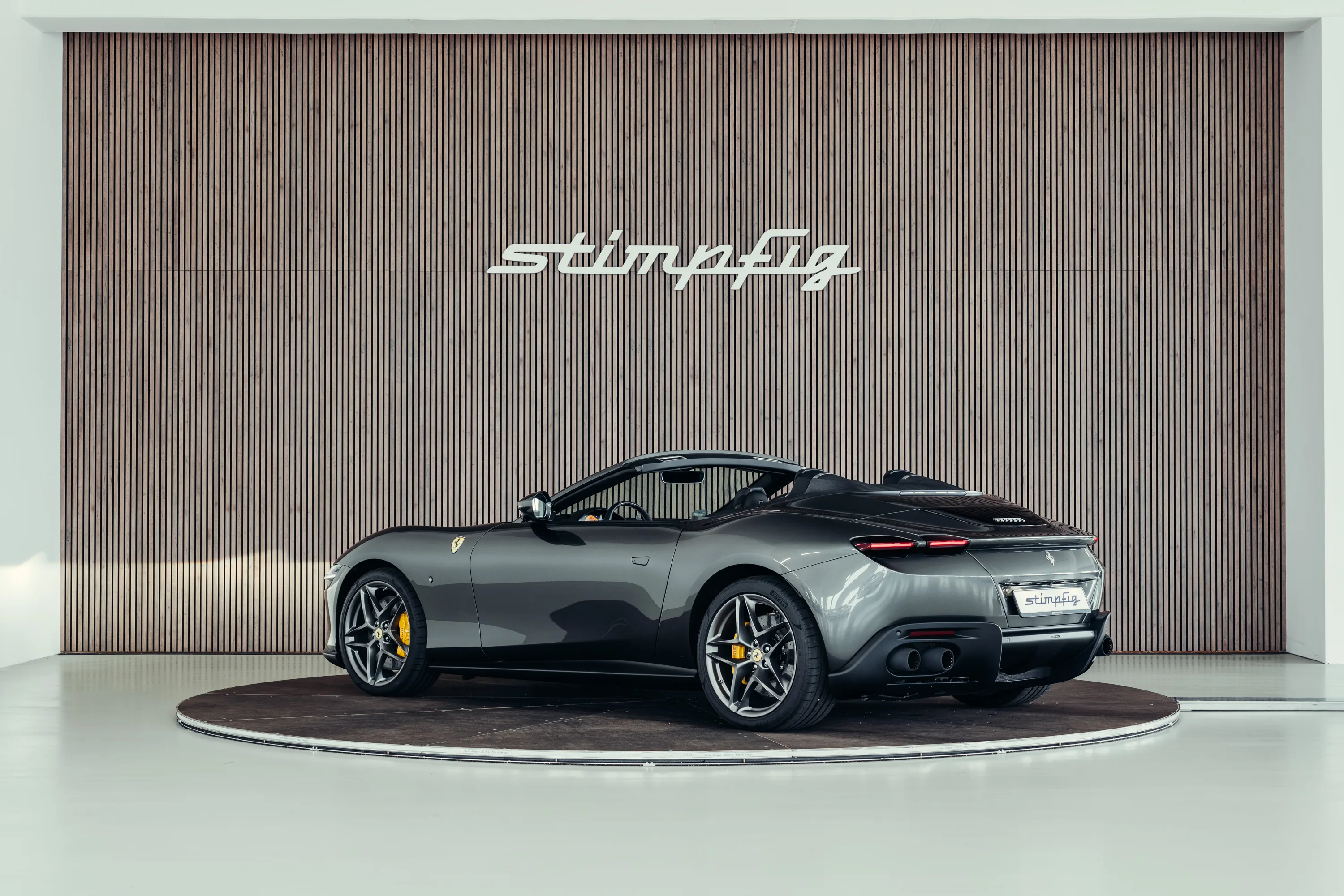2025 Ferrari Roma Spider, 3/30