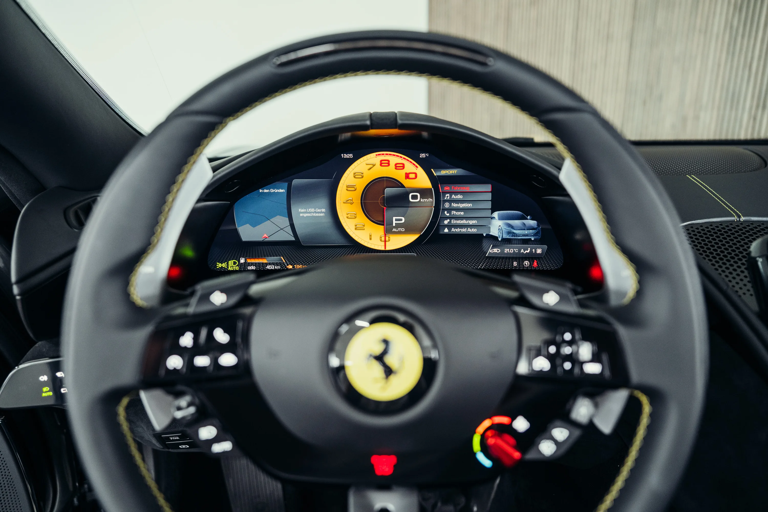 2025 Ferrari Roma Spider, 25/30