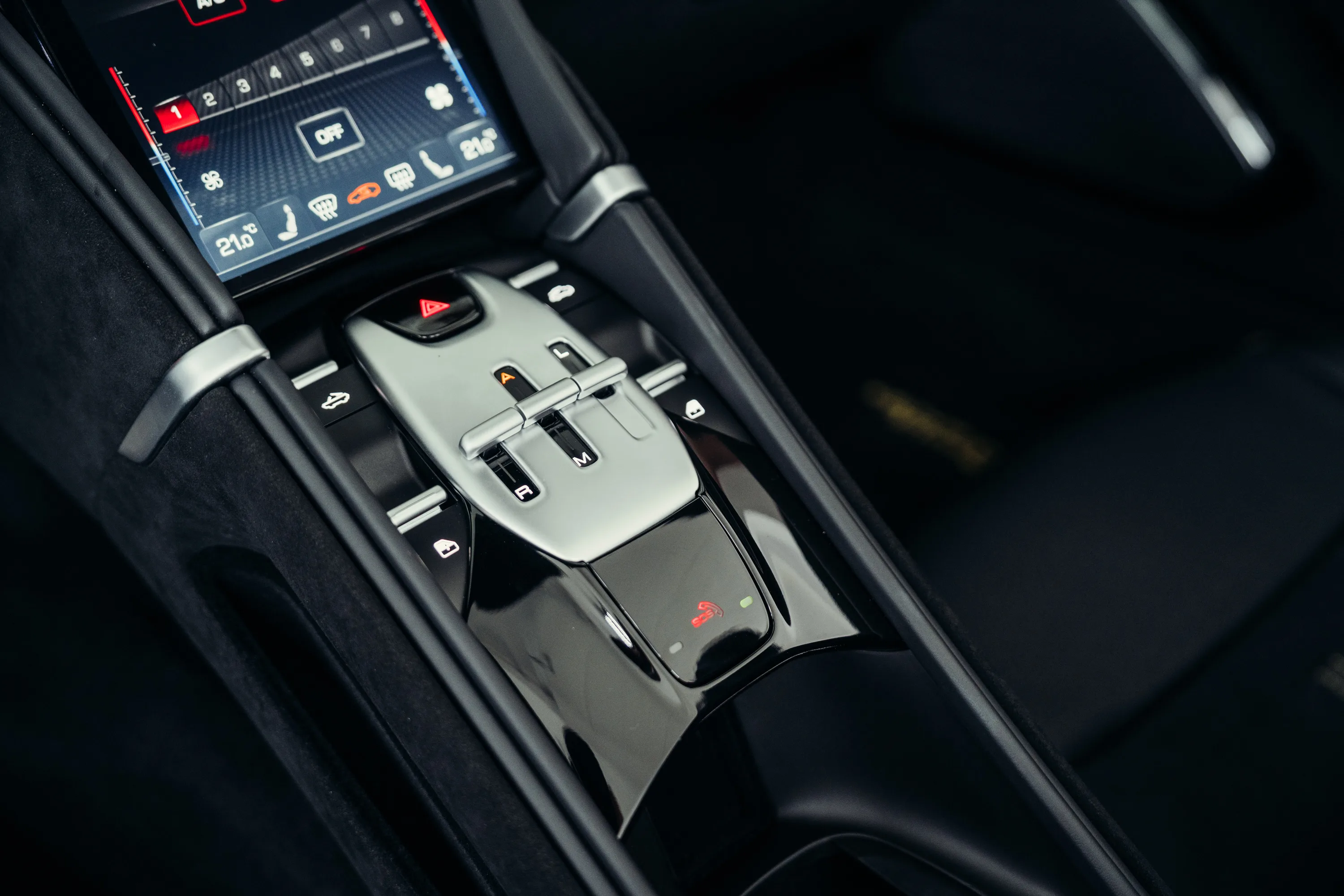 2025 Ferrari Roma Spider, 27/30