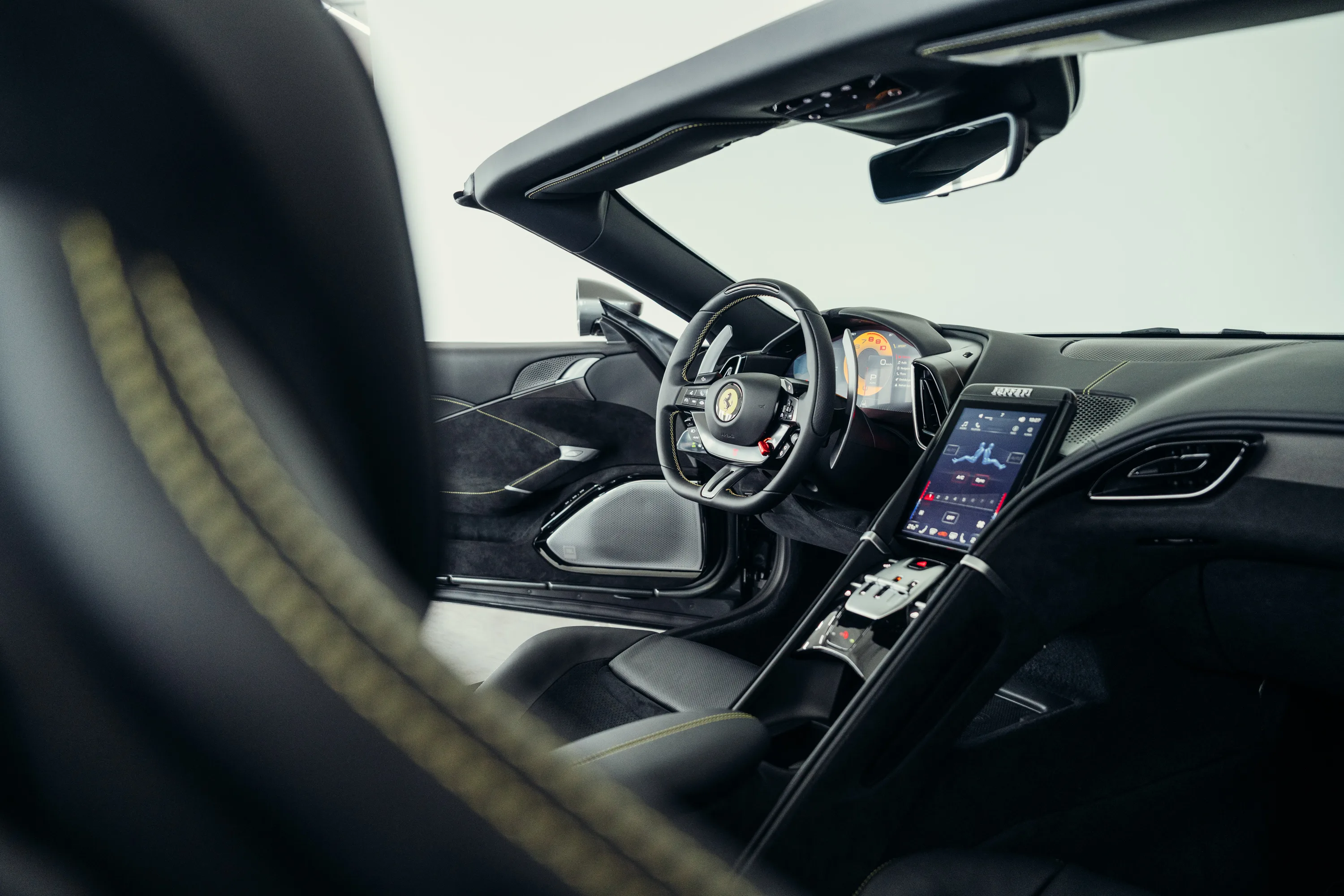 2025 Ferrari Roma Spider, 30/30