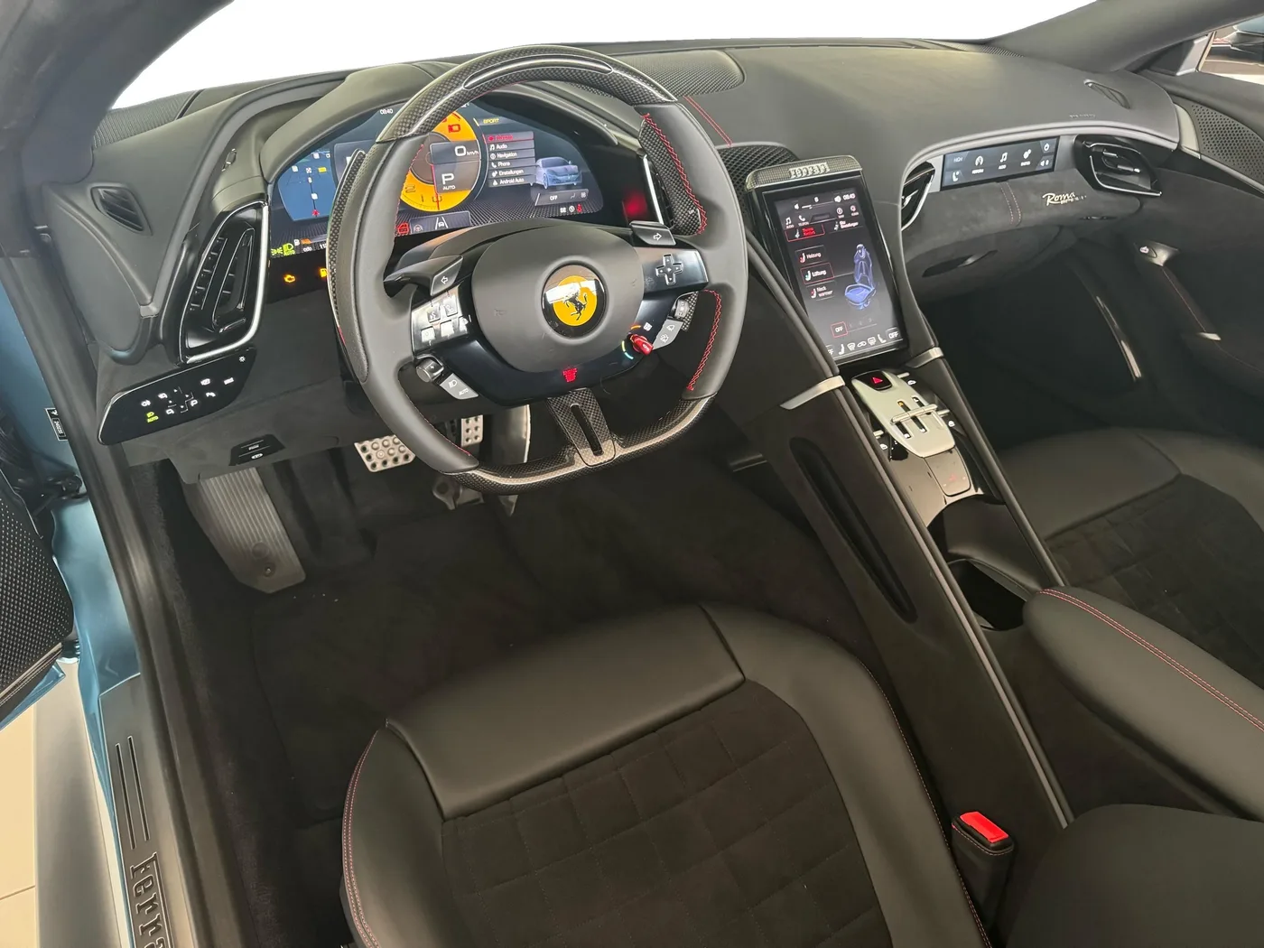 2025 Ferrari Roma Spider offered by a specialist dealer in Frankfurt am Main, Germany, photo 5 of 15