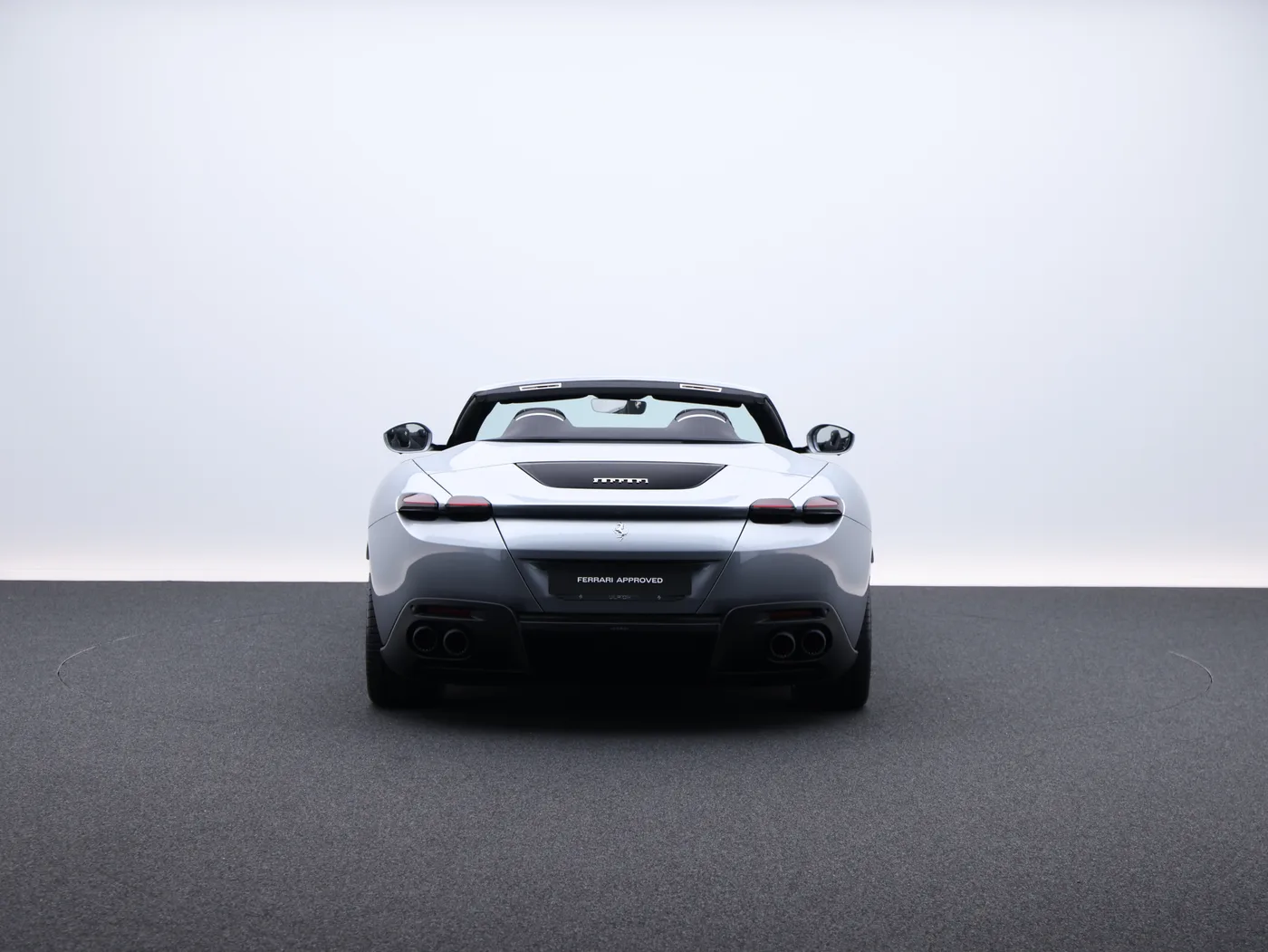 2025 Ferrari Roma Spider offered by a specialist dealer in Frankfurt am Main, Germany, photo 4 of 15