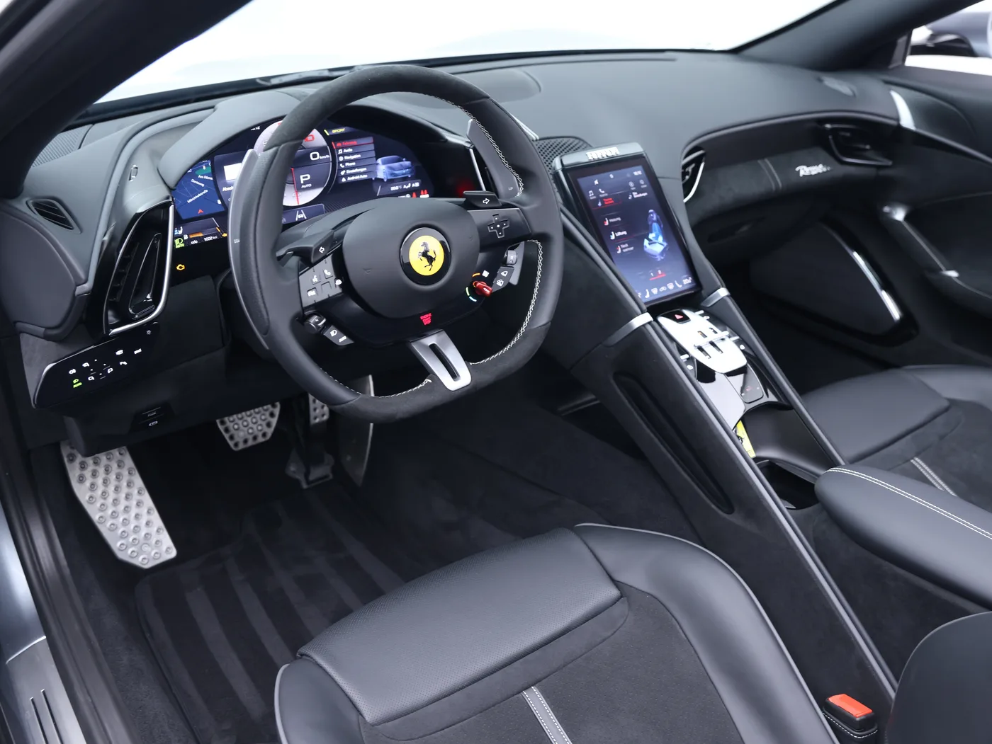 2025 Ferrari Roma Spider offered by a specialist dealer in Frankfurt am Main, Germany, photo 5 of 15