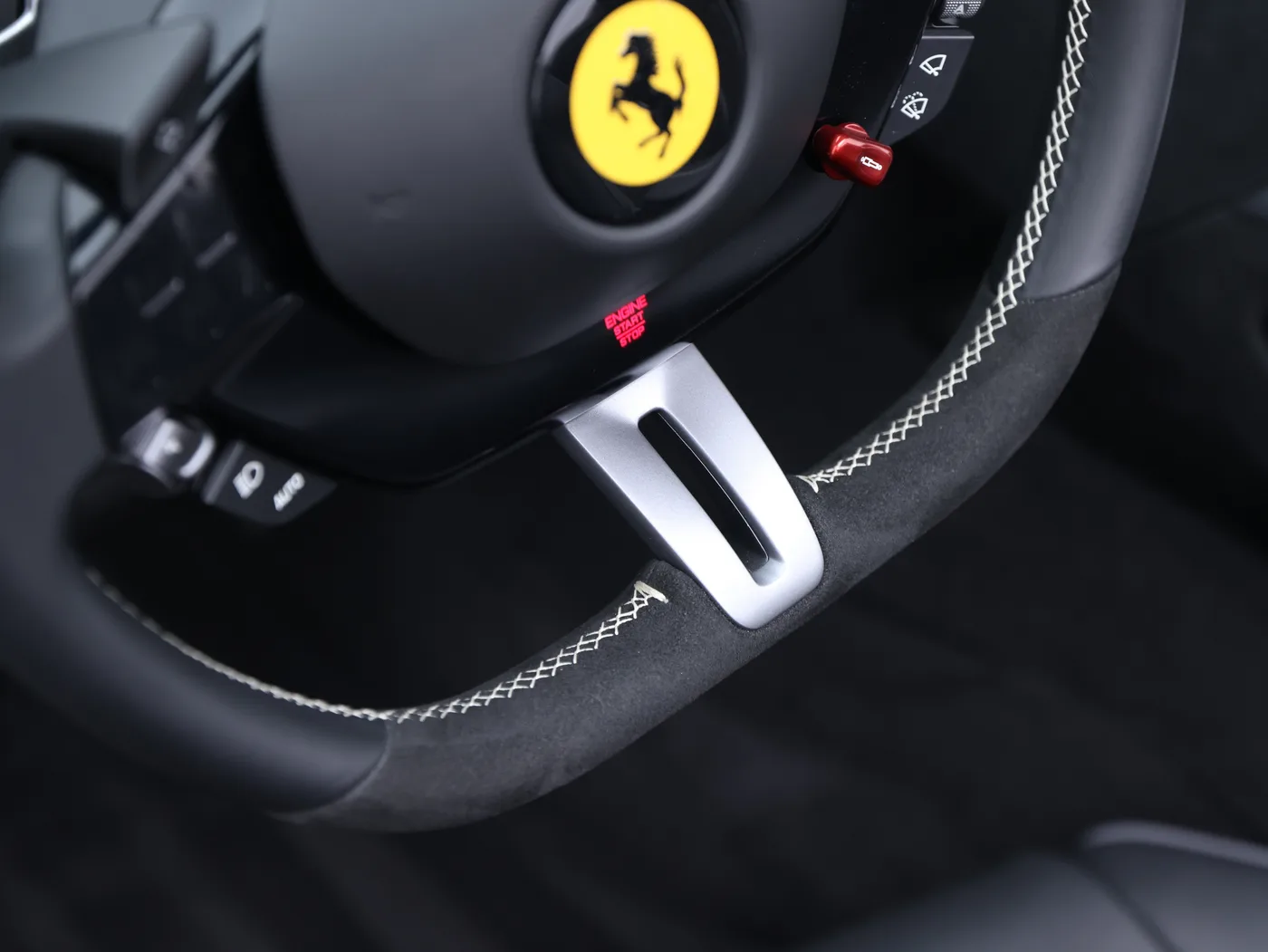 2025 Ferrari Roma Spider offered by a specialist dealer in Frankfurt am Main, Germany, photo 7 of 15