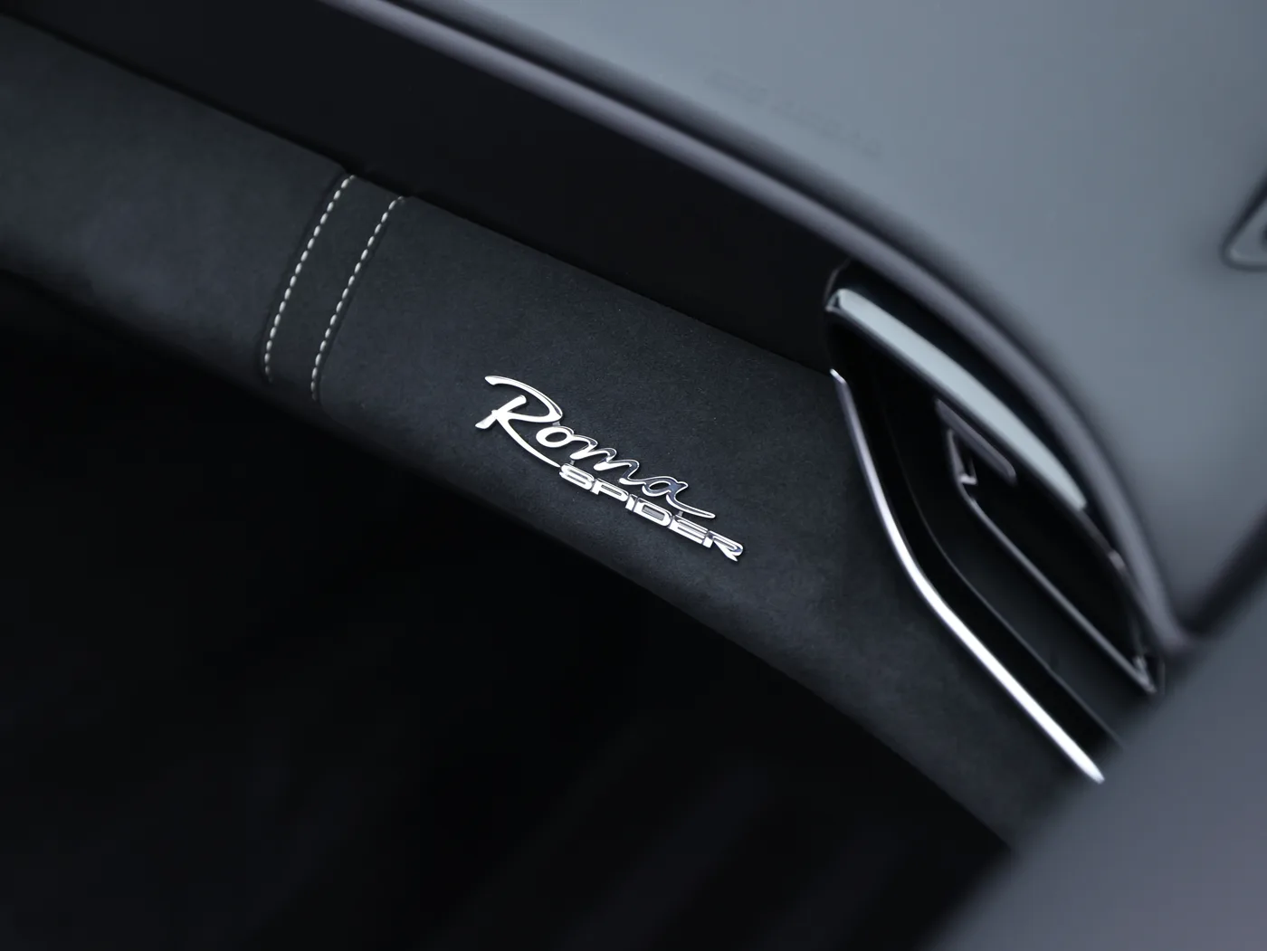 2025 Ferrari Roma Spider offered by a specialist dealer in Frankfurt am Main, Germany, photo 13 of 15