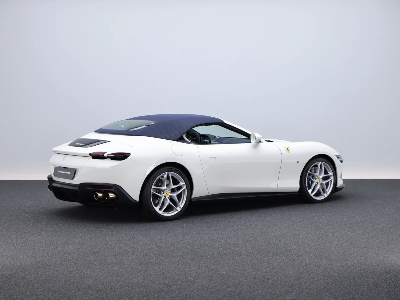 2025 Ferrari Roma Spider offered by a specialist dealer in Frankfurt am Main, Germany, photo 3 of 15