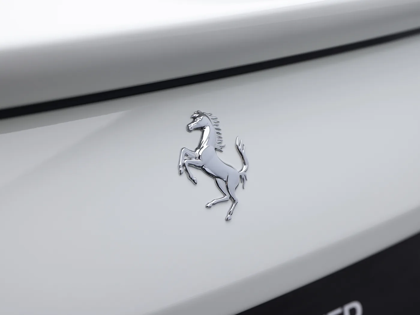 2025 Ferrari Roma Spider offered by a specialist dealer in Frankfurt am Main, Germany, photo 9 of 15