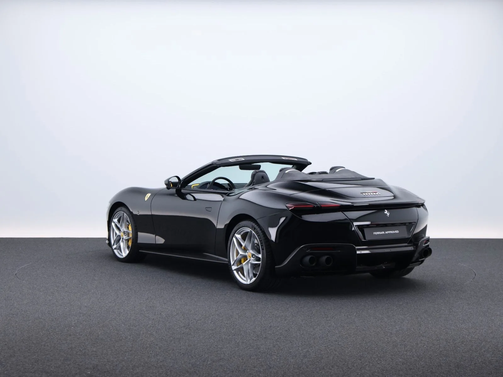 2025 Ferrari Roma Spider, 5/30