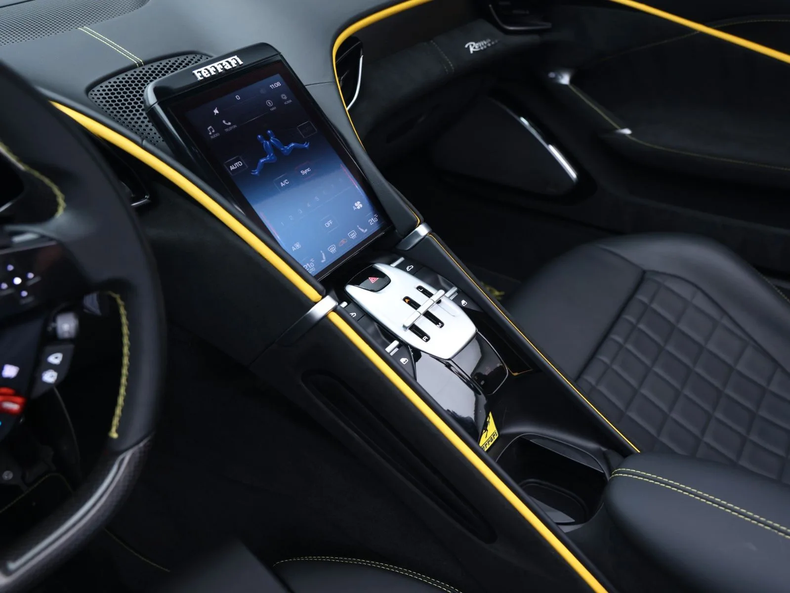 2025 Ferrari Roma Spider, 20/30