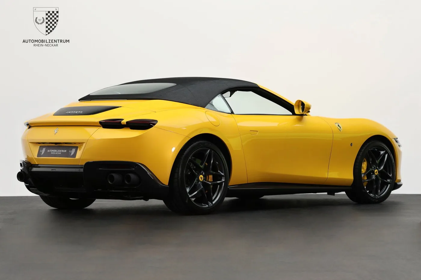 2025 Ferrari Roma Spider angeboten von einem Supersportwagenhändler in Viernheim, Deutschland, Foto 9 von 25