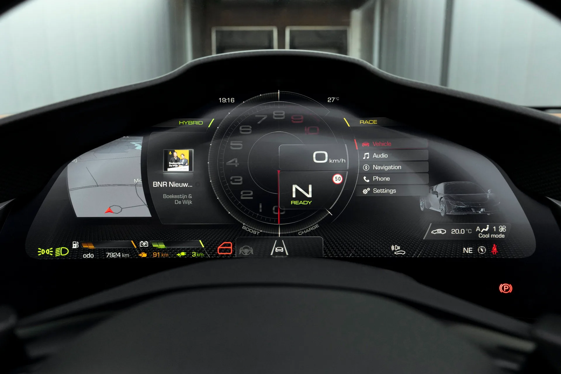 2025 Ferrari SF90 Spider, 7/30