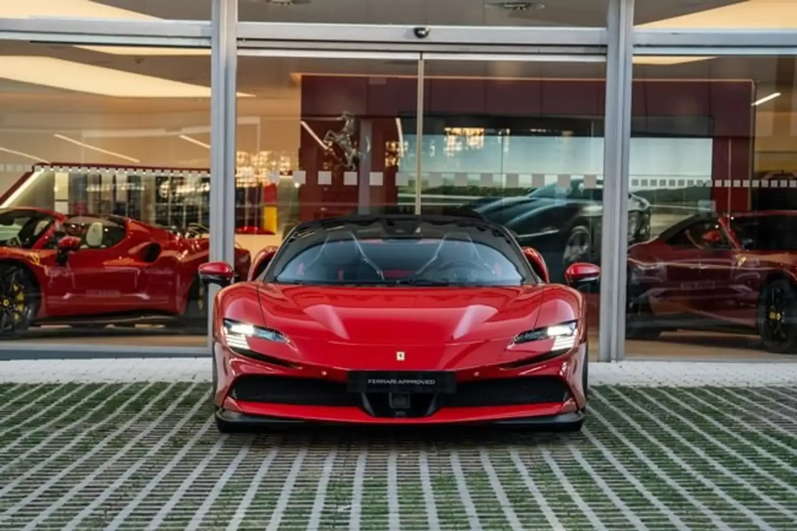 2025 Ferrari SF90 Spider, 8/22
