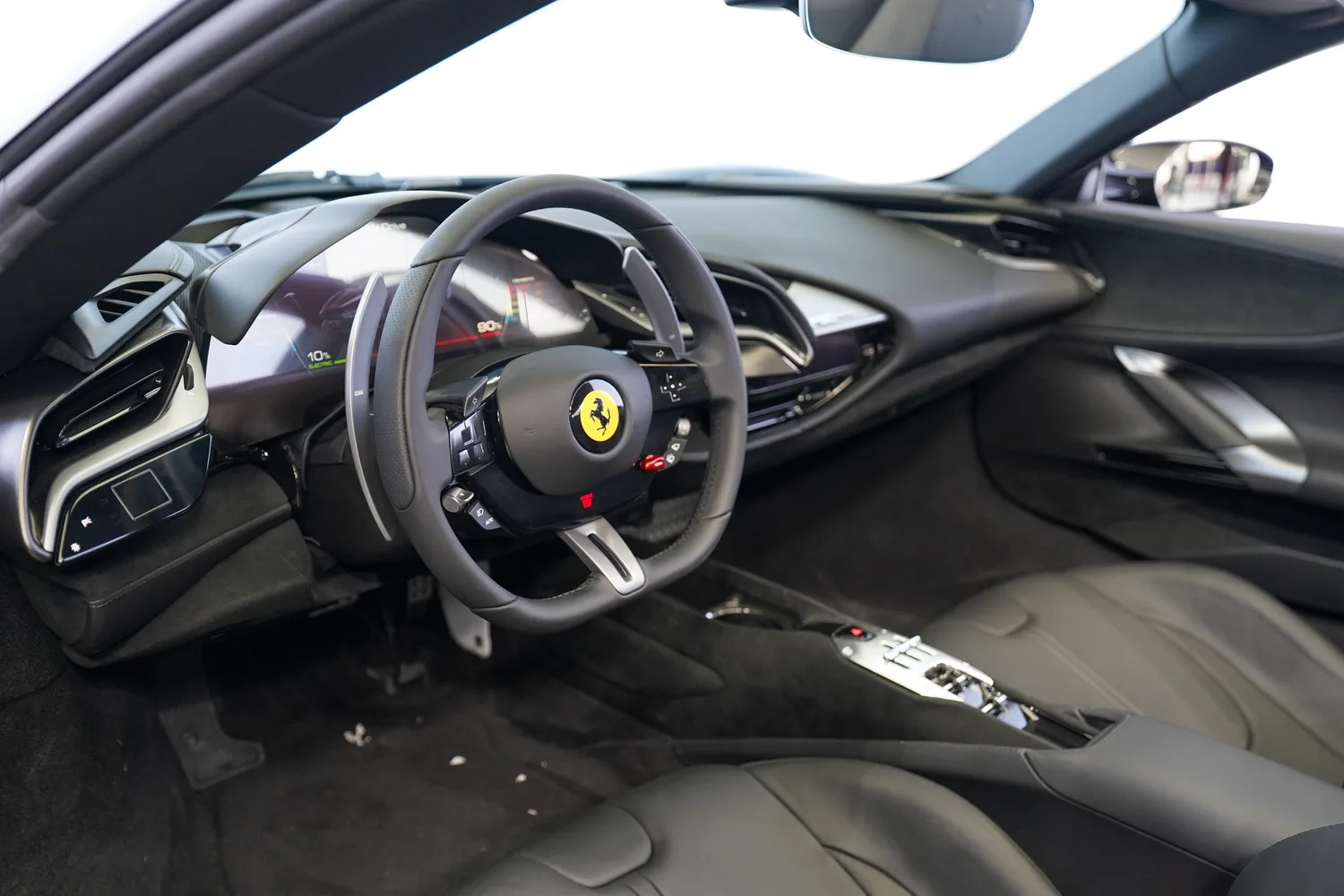 2025 Ferrari SF90 Spider, 2/10