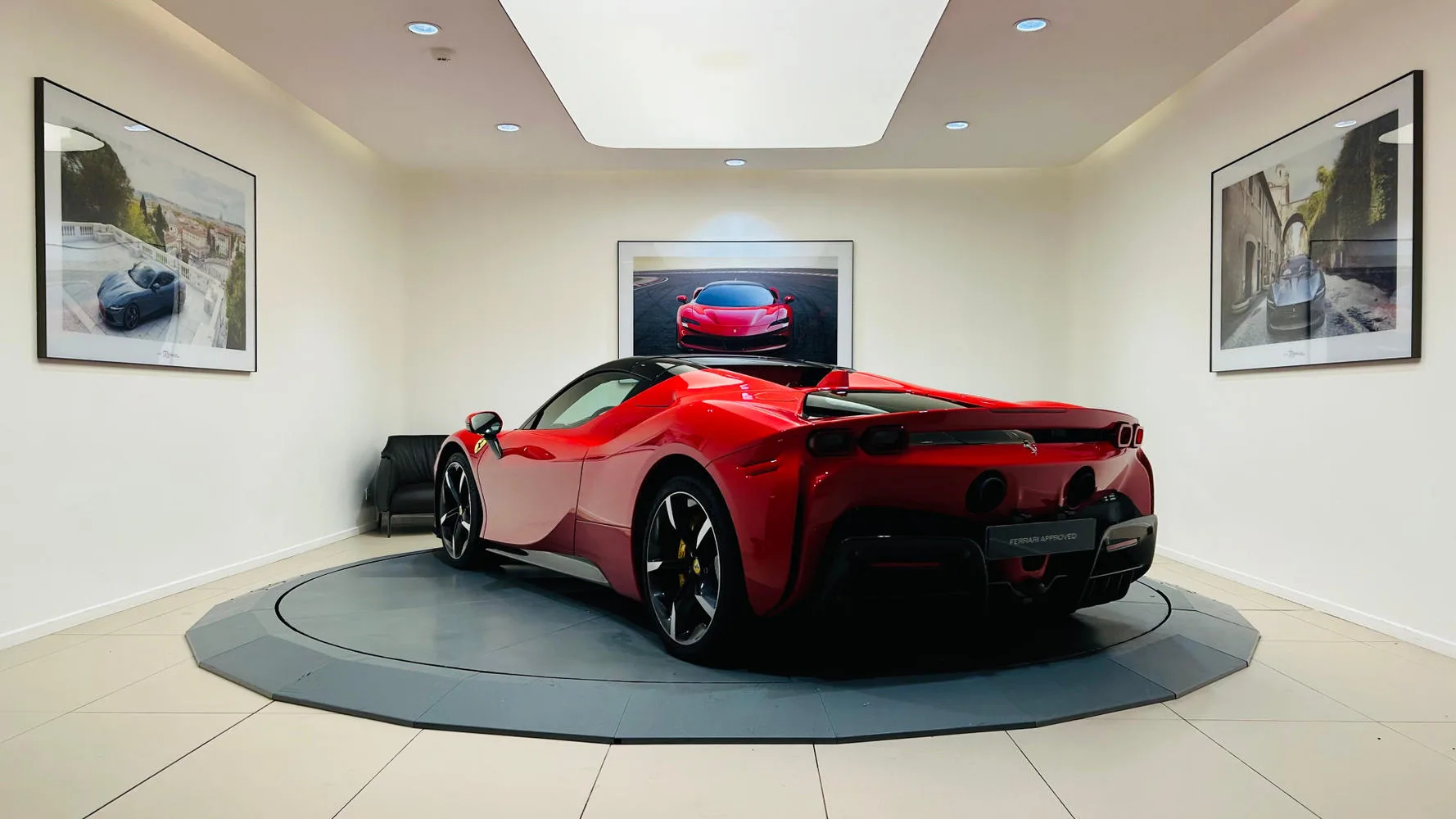2025 Ferrari SF90 Spider, 13/30