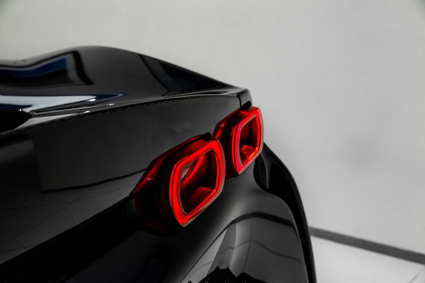 2025 Ferrari SF90 Spider offered by a specialist dealer in Hengelo, Netherlands, photo 7 of 15
