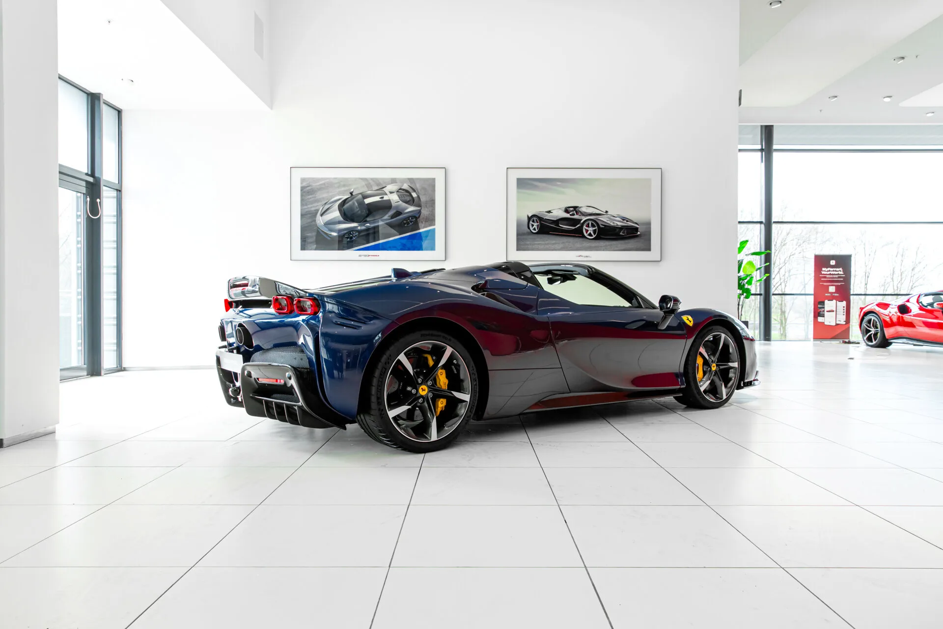 2025 Ferrari SF90 Spider, 3/28