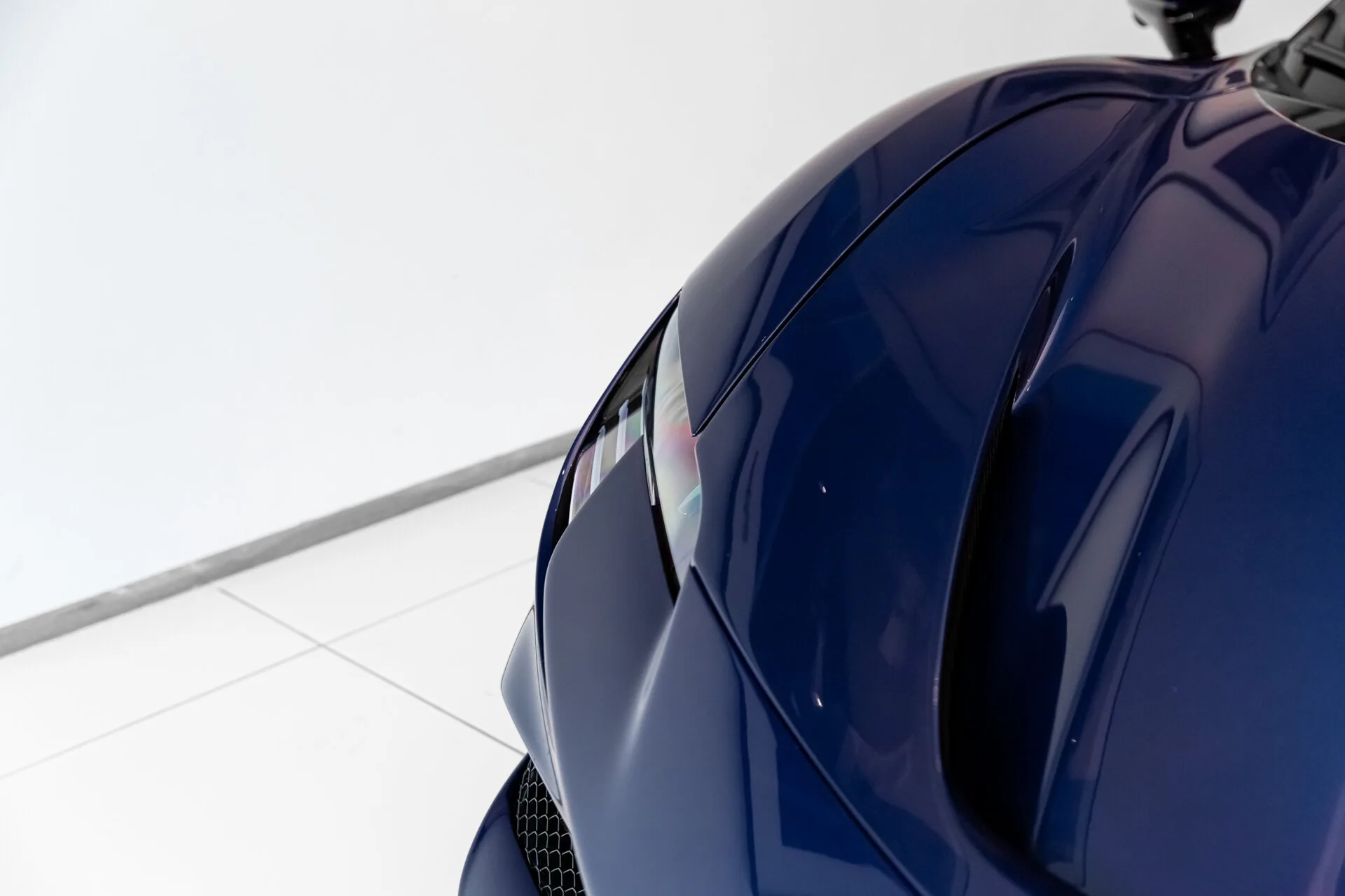 2025 Ferrari SF90 Spider, 16/28
