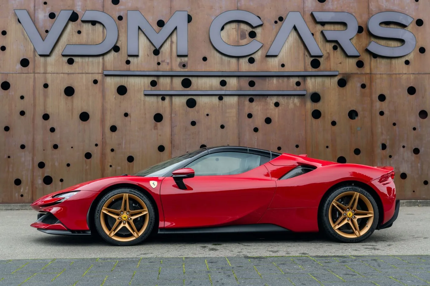 2025 Ferrari SF90 Spider proposée par un spécialiste de la supercar à Gronau, Allemagne, photo 7 sur 25