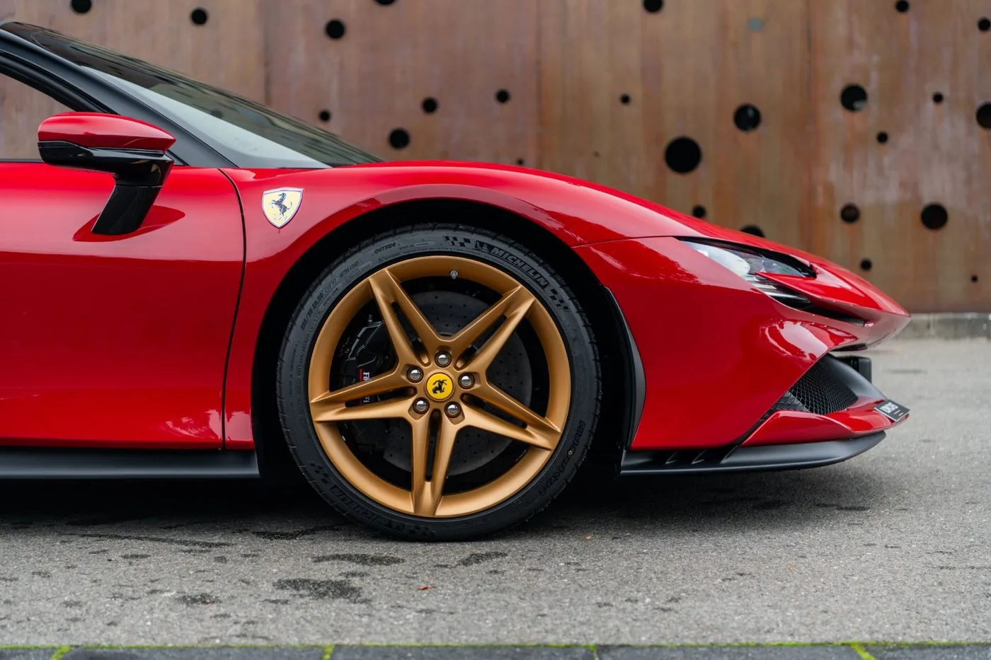 2025 Ferrari SF90 Spider proposée par un spécialiste de la supercar à Gronau, Allemagne, photo 9 sur 25