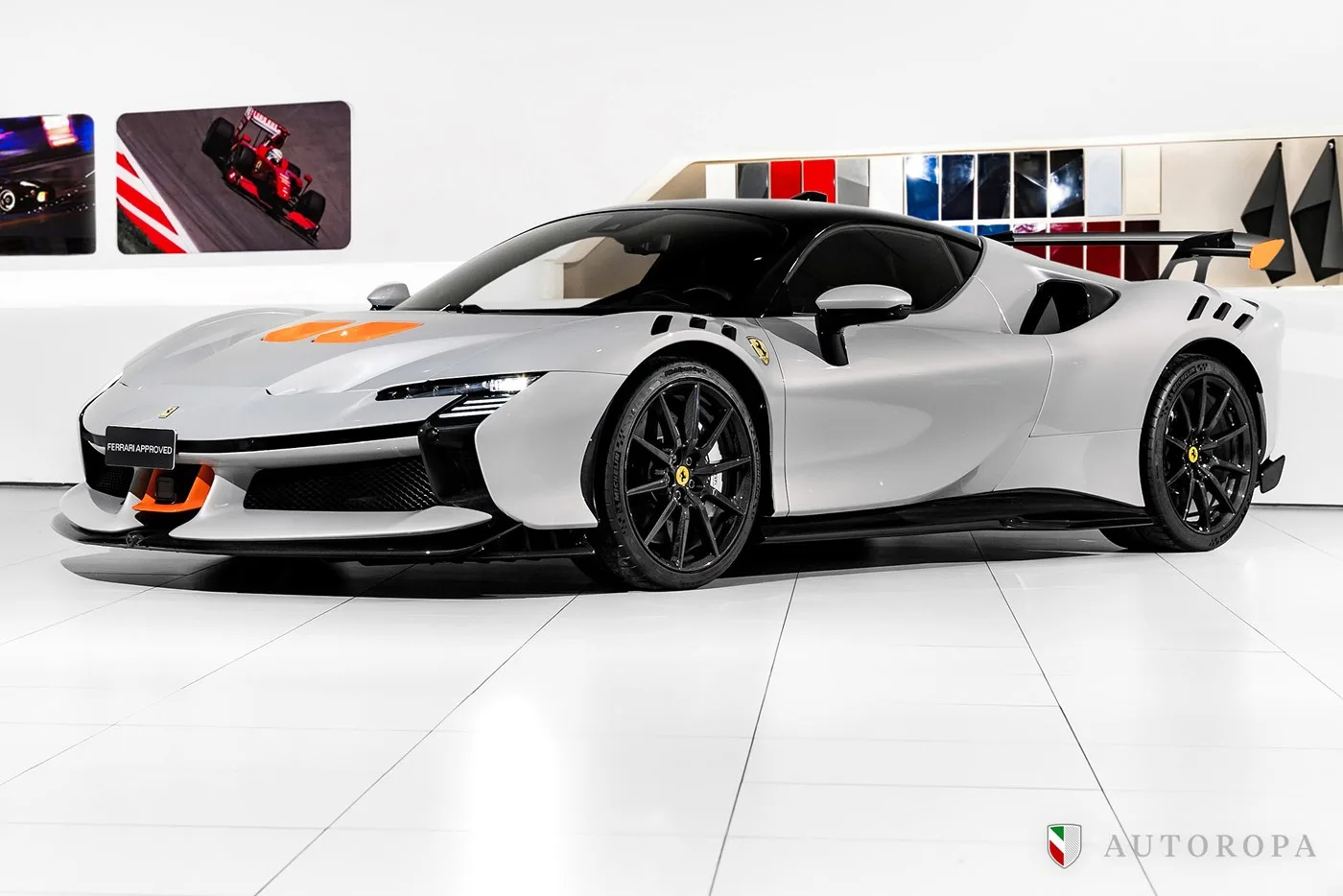 2025 Ferrari SF90 XX Limited Edition angeboten von einem offiziellen Ferrari und Maserati-Vertragshändler in Arlöv, Schweden, Foto 2 von 10