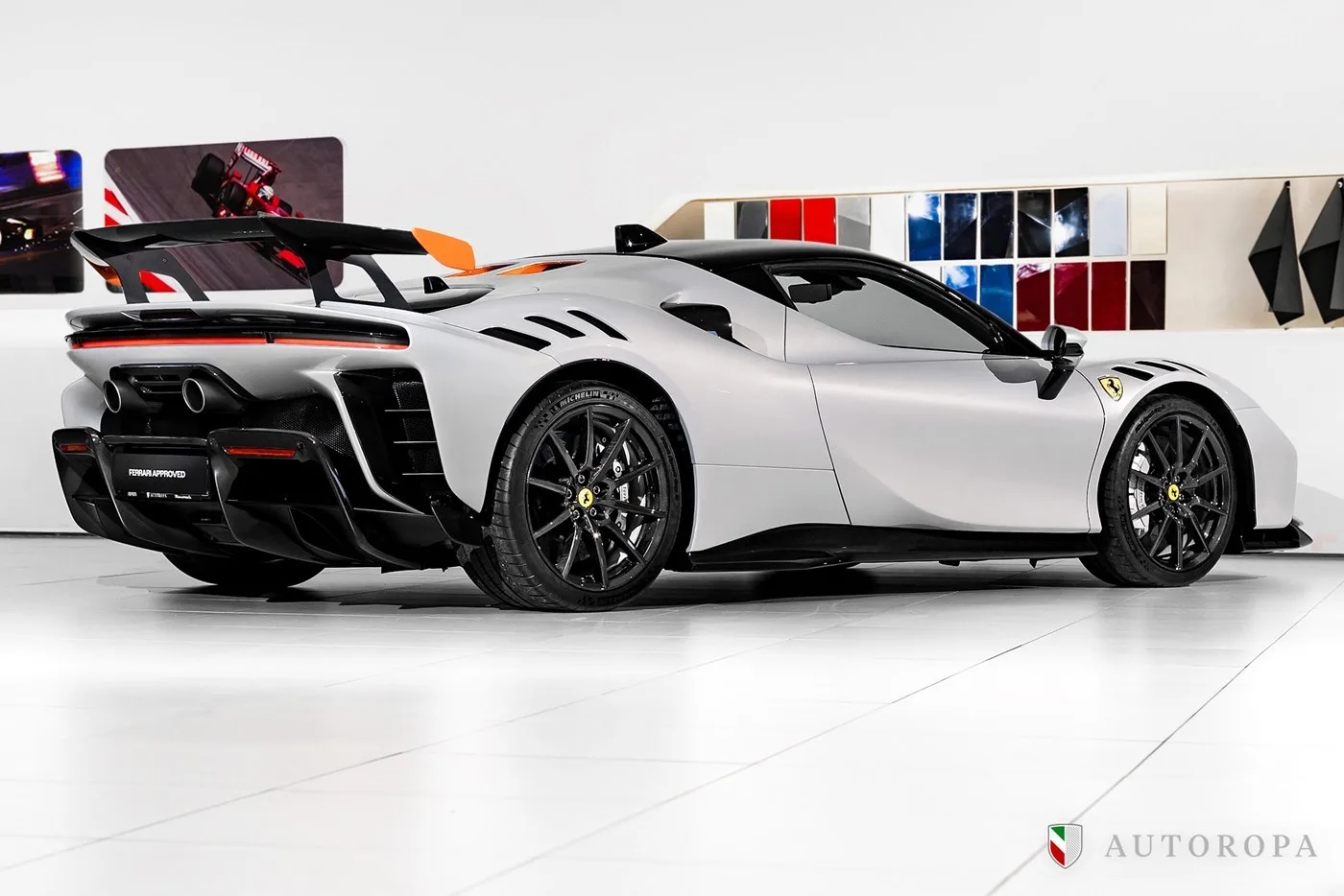 2025 Ferrari SF90 XX Limited Edition angeboten von einem offiziellen Ferrari und Maserati-Vertragshändler in Arlöv, Schweden, Foto 5 von 10