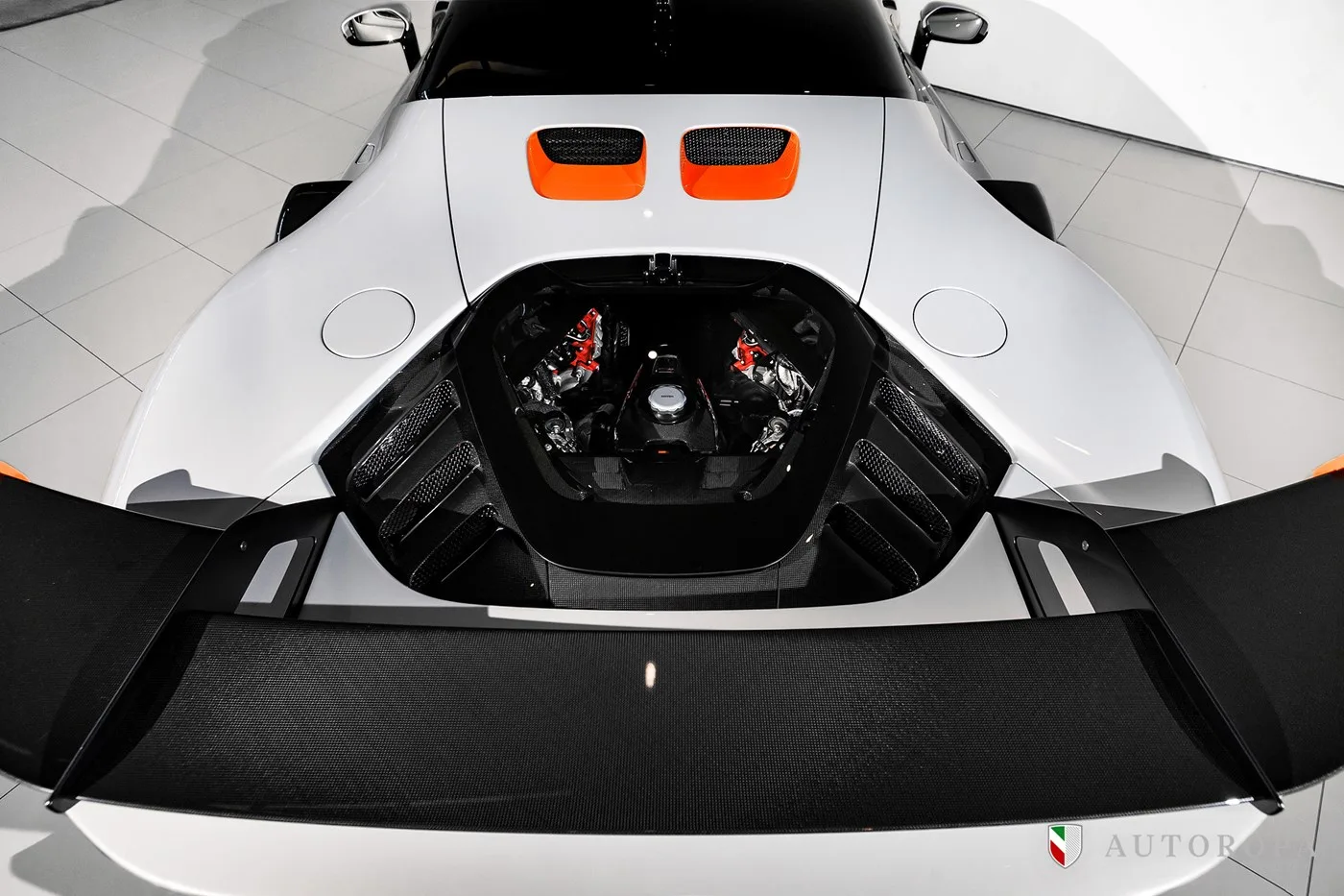 2025 Ferrari SF90 XX Limited Edition angeboten von einem offiziellen Ferrari und Maserati-Vertragshändler in Arlöv, Schweden, Foto 9 von 10