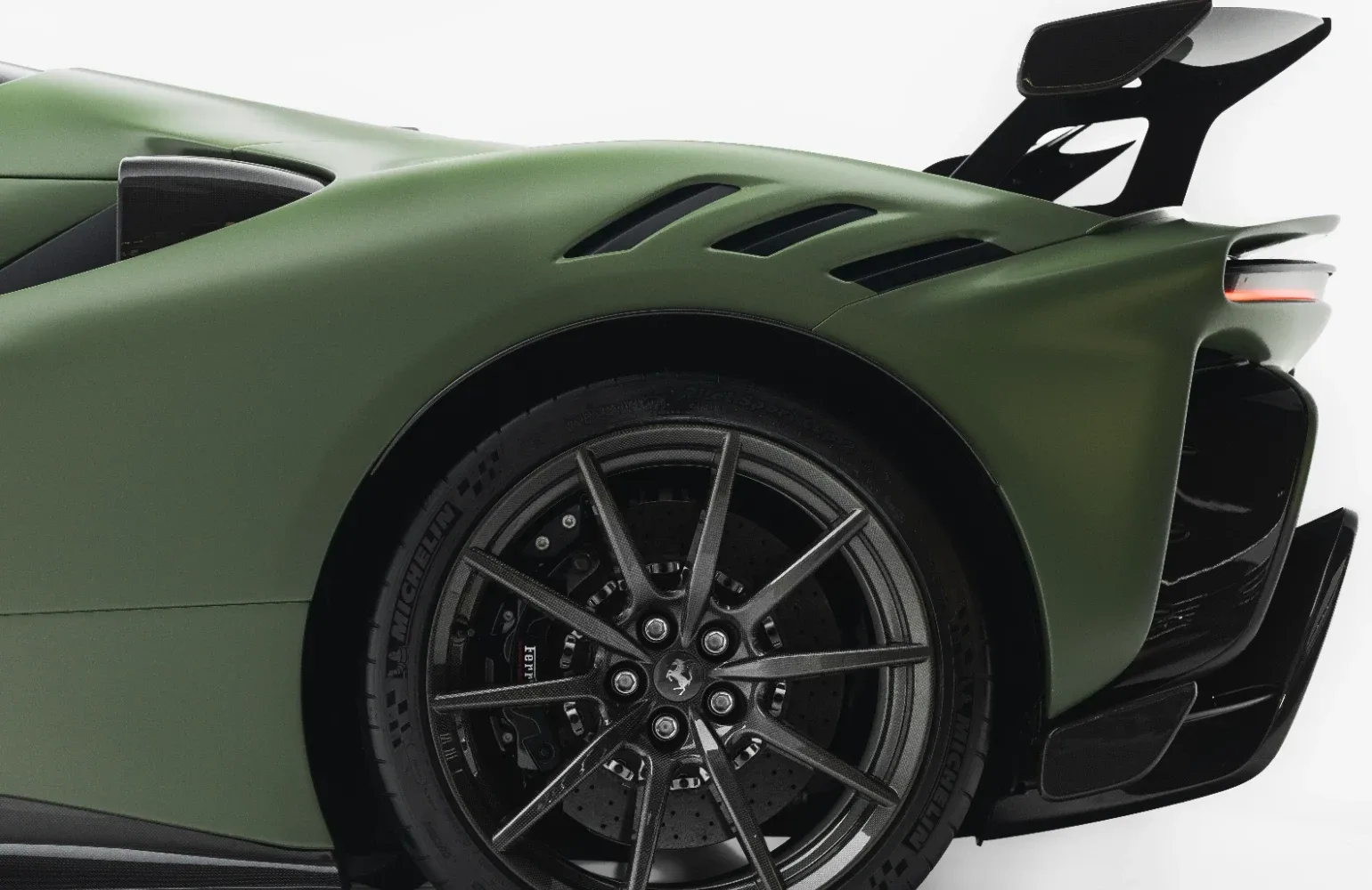 2025 Ferrari SF90 XX Spider, 24/26