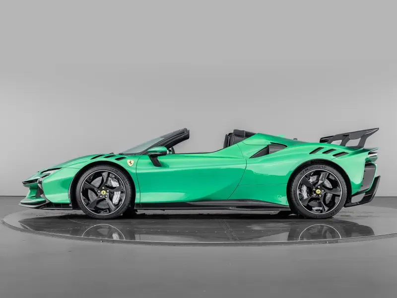2025 Ferrari SF90 XX Spider, 7/30