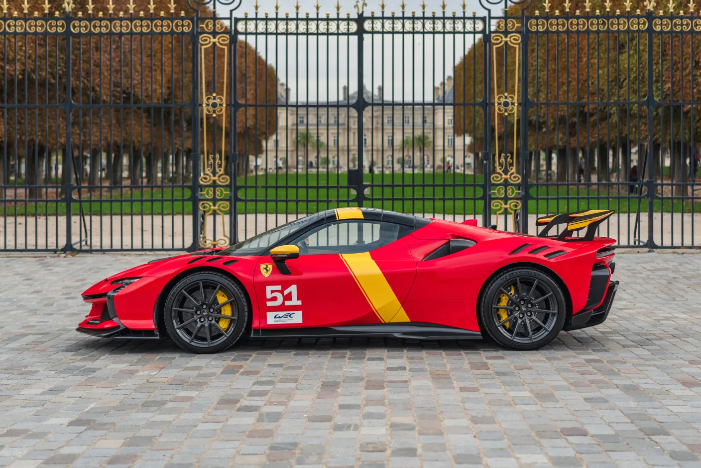 2025 Ferrari SF90 XX Spider Tailor Made, 3/30