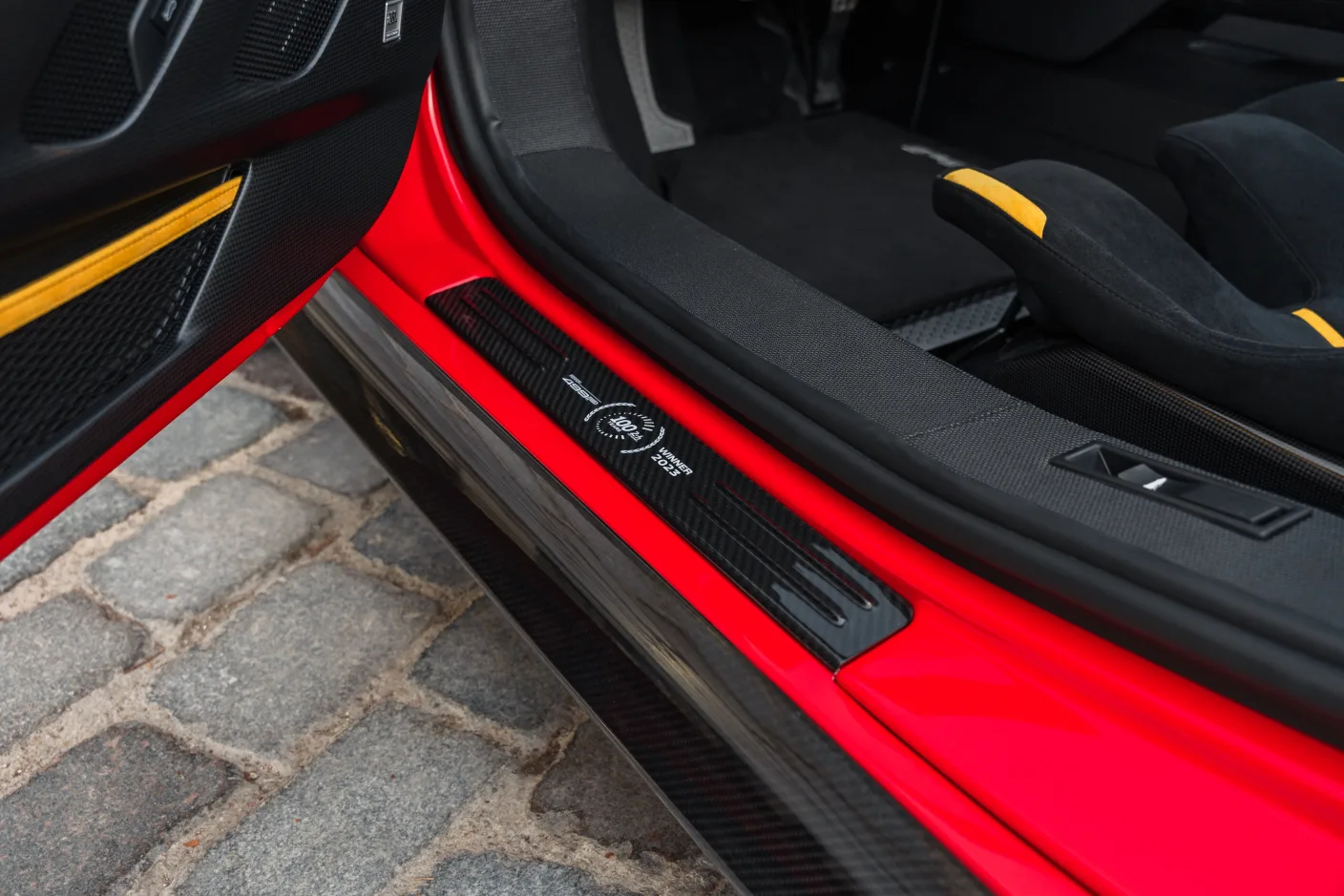 2025 Ferrari SF90 XX Spider Tailor Made, 17/30
