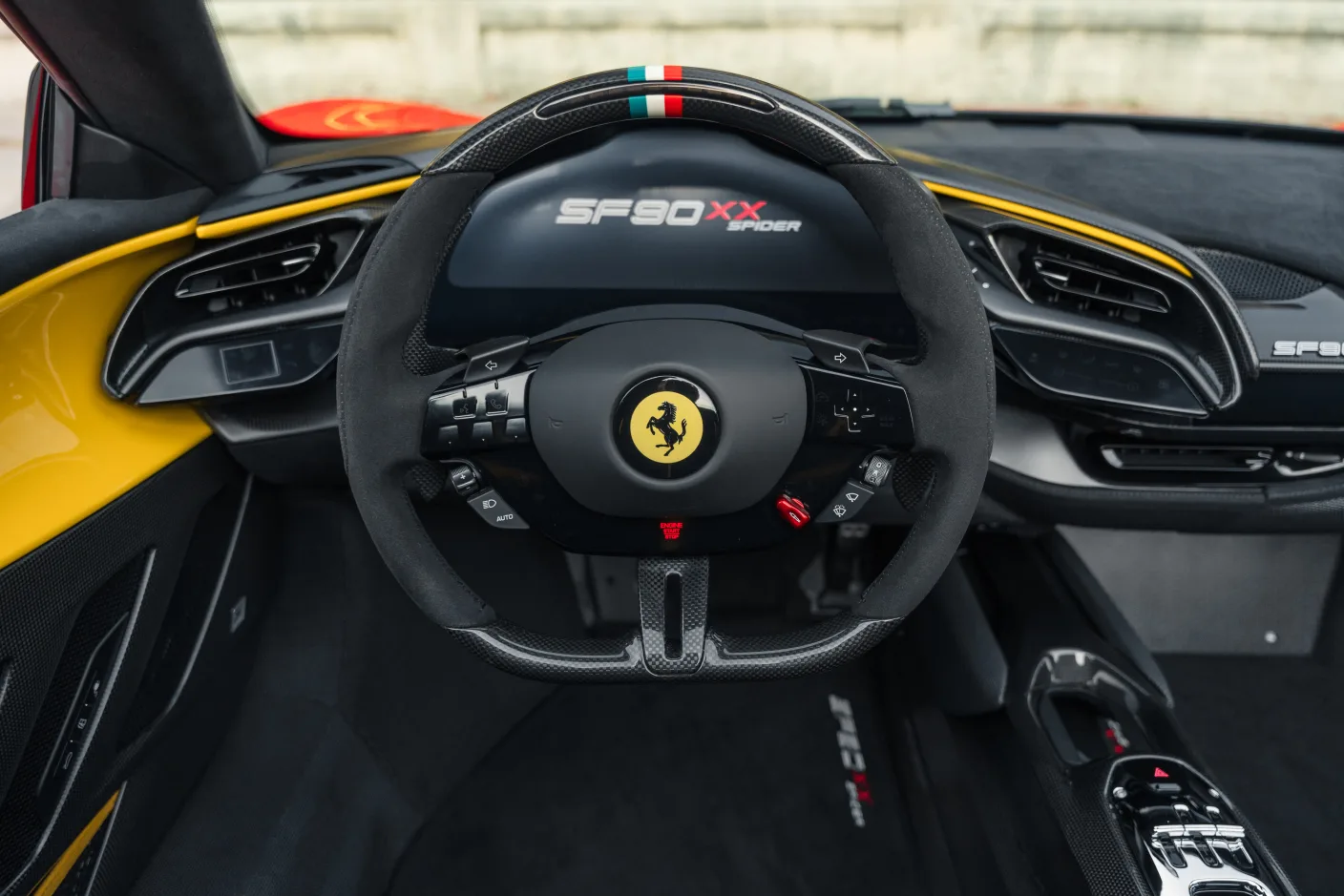 2025 Ferrari SF90 XX Spider Tailor Made, 18/30