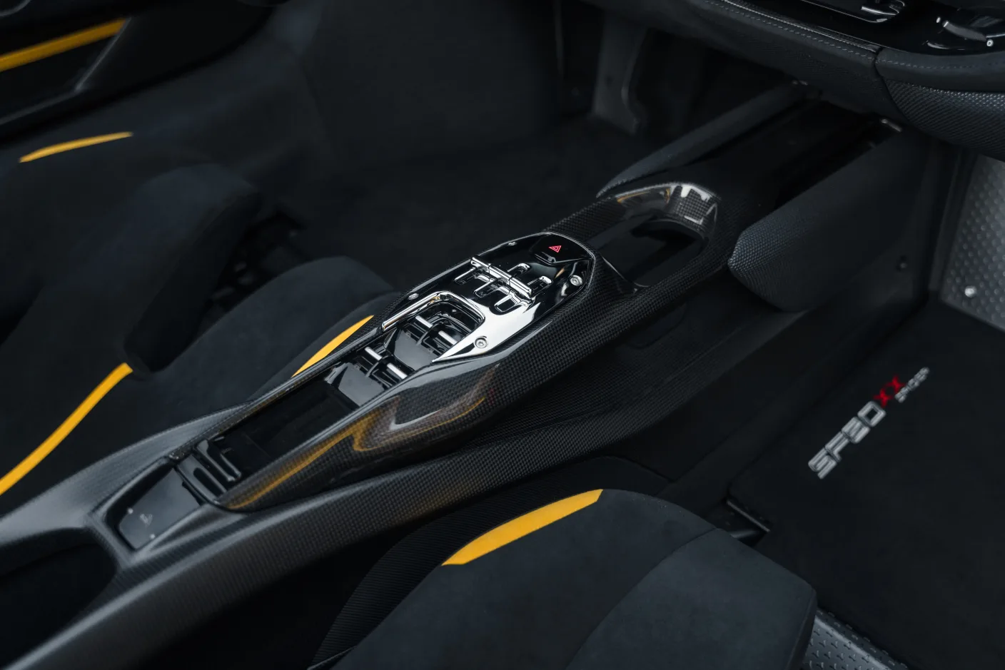 2025 Ferrari SF90 XX Spider Tailor Made, 22/30