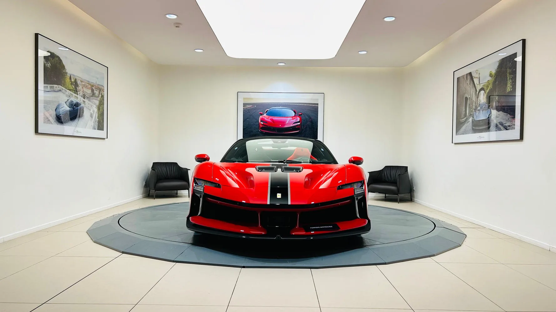 2025 Ferrari SF90 XX Spider angeboten von einem Fachhändler in Balma, Frankreich, Hauptfoto