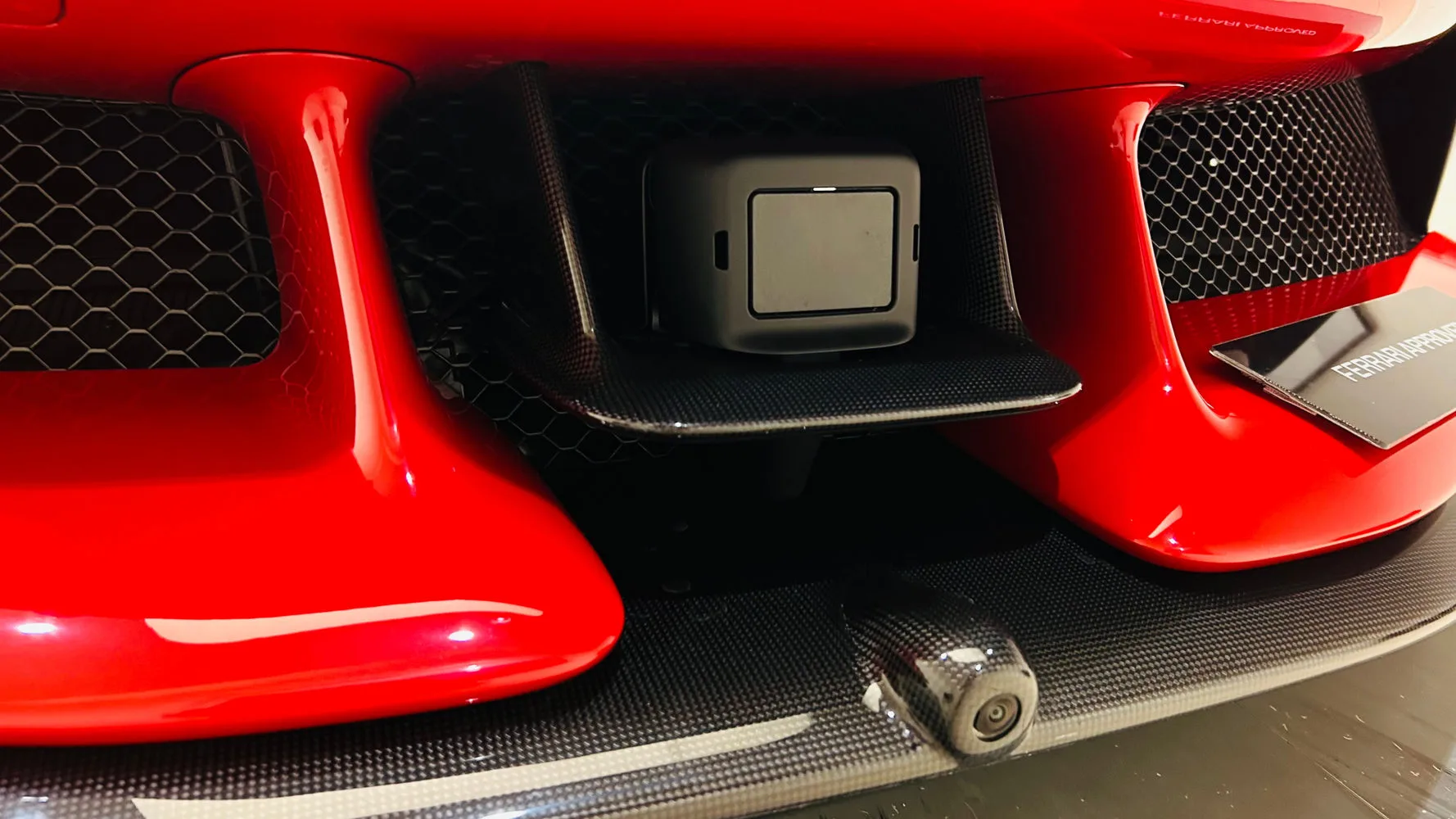 2025 Ferrari SF90 XX Spider, 8/30