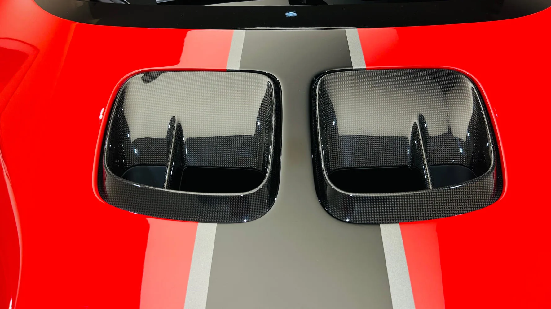 2025 Ferrari SF90 XX Spider, 10/30