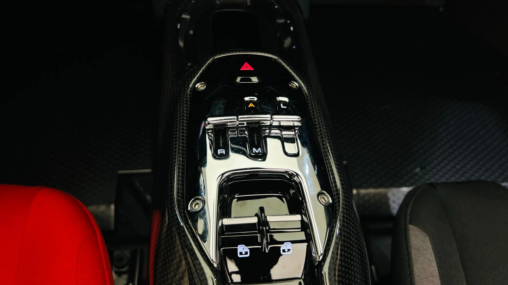 2025 Ferrari SF90 XX Spider, 25/30