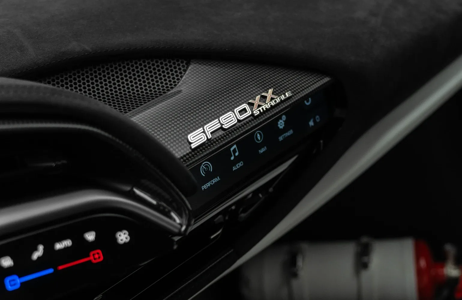 2025 Ferrari SF90 XX Stradale, 12/30